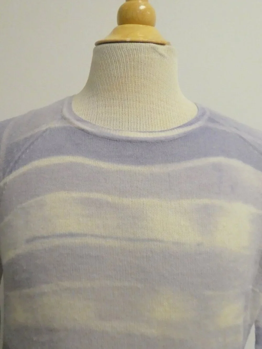 VINCE BLUE STRIPE 100% CASHMERE CREWNECK SWEATER S
